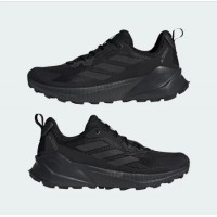 Кросiвки Adidas JH6407
